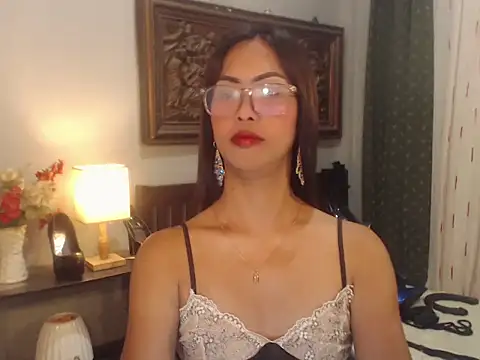 Snapshot of Nathalieheartt chatting on 07-23-26, 01:42 Nathalieheartt online show from 07-23-26, 01:42