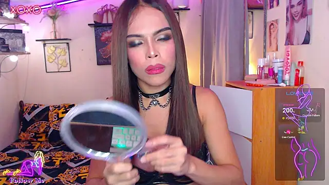 izabella moore online show from 11-21-25, 08:02