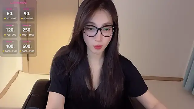 Seraphina-se online show from 10-15-25, 05:46