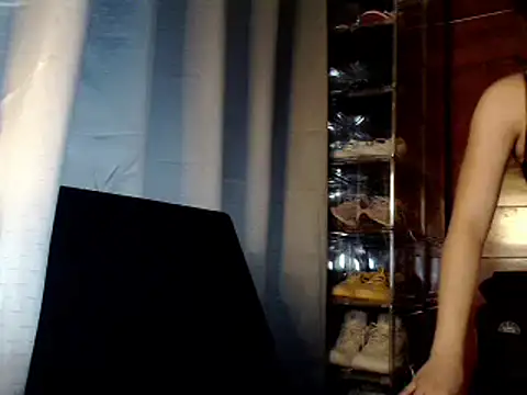 Snapshot of ladymiaxx chatting on 09-09-25, 03:55 ladymiaxx online show from 09-09-25, 03:55
