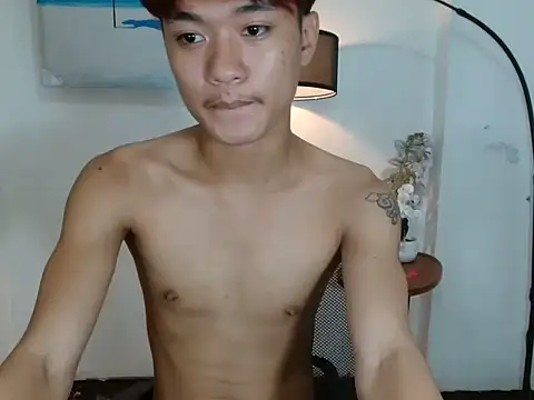 ur little secret online show from 10-05-25, 12:36