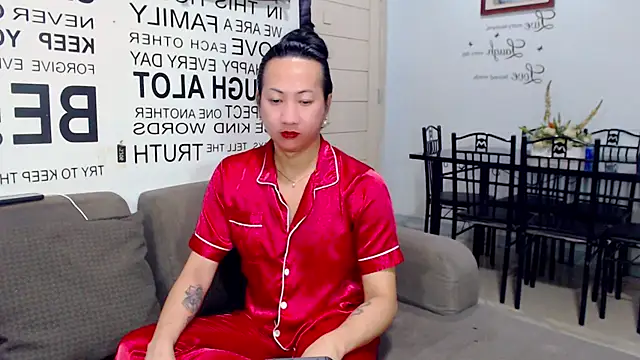 Snapshot of LovelyQueen69 chatting on 02-25-26, 06:45 LovelyQueen69 online show from 02-25-26, 06:45