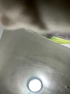 aavrdvh33 online show from 11-06-25, 09:05