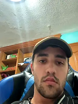 aavrdvh33 online show from 11-17-25, 04:46