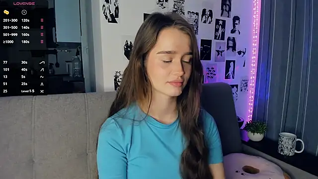 lovelyalivia online show from 11-02-25, 09:55