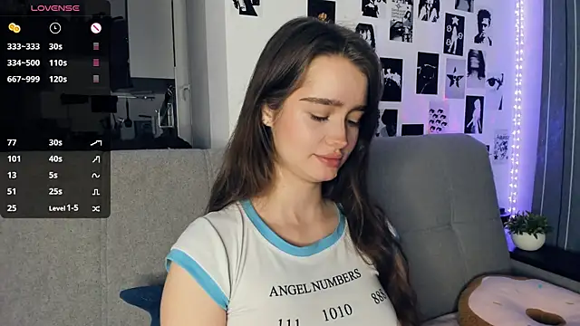 lovelyalivia online show from 12-03-25, 09:29