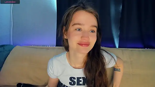 lovelyalivia online show from 03-27-26, 08:20