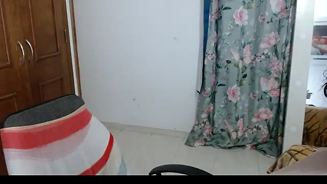 alejandralatina online show from 09-23-25, 04:04