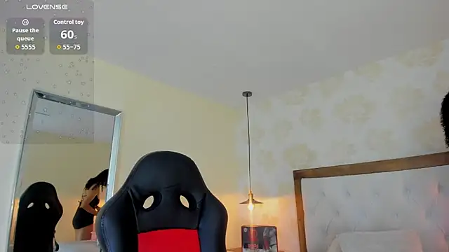 IRISCLARK1 online show from 04-01-26, 07:22