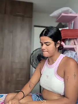 Kaily Sweet16 online show from 04-18-26, 06:23