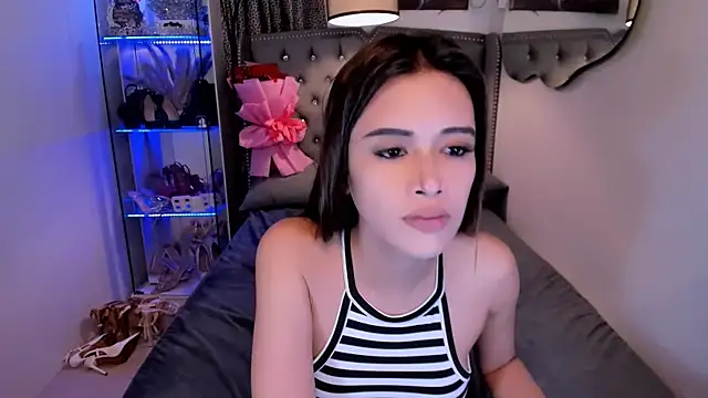 Lars empress online show from 11-21-25, 08:57