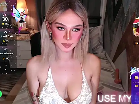 Snapshot of superhotangelxx chatting on 05-11-26, 03:12 superhotangelxx online show from 05-11-26, 03:12