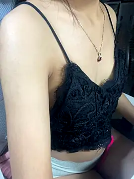 Mina048 online show from 10-21-25, 03:57