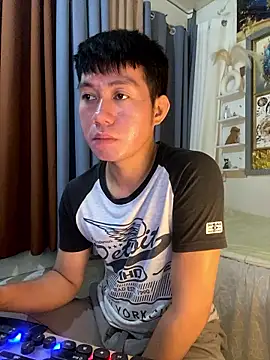 xshyboyx online show from 01-07-26, 02:14