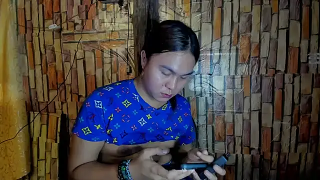 Snapshot of Sasha_Faux09 chatting on 10-27-25, 12:36 Sasha Faux09 online show from 10-27-25, 12:36