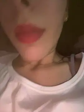 Mimisixo online show from 10-28-25, 04:09