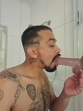 Cnutt310 online show from 11-07-25, 04:12