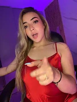 Snapshot of KYLIE_JONES6 chatting on 06-16-26, 01:41 KYLIE JONES6 online show from 06-16-26, 01:41