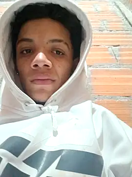 Snapshot of daniel-garzon-00 chatting on 11-10-25, 11:26 daniel-garzon-00 online show from 11-10-25, 11:26