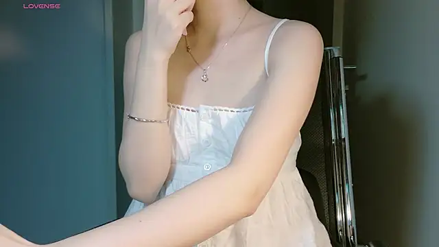 Ryeon 99 online show from 03-27-26, 02:17