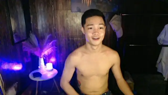 hotzachery online show from 12-01-25, 06:40