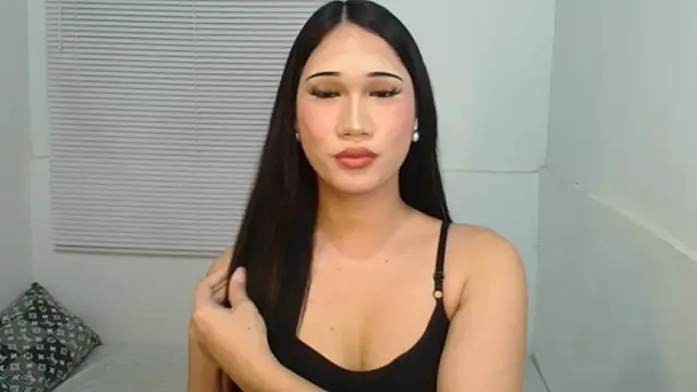 Leighs Celine online show from 02-17-26, 04:46