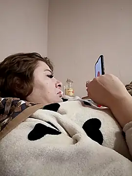 Snapshot of Roxanna_Sonia chatting on 03-09-26, 06:17 Roxanna Sonia online show from 03-09-26, 06:17