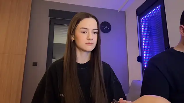 Snapshot of TenDouble chatting on 11-30-25, 01:09 TenDouble online show from 11-30-25, 01:09