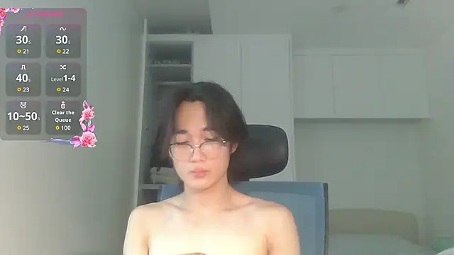 Snapshot of imurboy chatting on 07-22-26, 03:20 imurboy online show from 07-22-26, 03:20