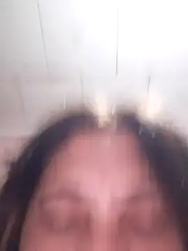 Snapshot of Tudiablita21 chatting on 10-31-25, 08:04 Tudiablita21 online show from 10-31-25, 08:04