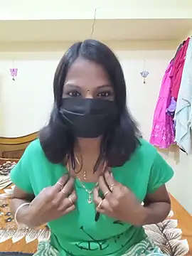 Snapshot of Tamil_Ishu chatting on 06-18-26, 02:21 Tamil Ishu online show from 06-18-26, 02:21