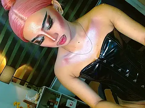 Snapshot of Queen_yasii_88 chatting on 05-22-26, 01:06 Queen yasii 88 online show from 05-22-26, 01:06