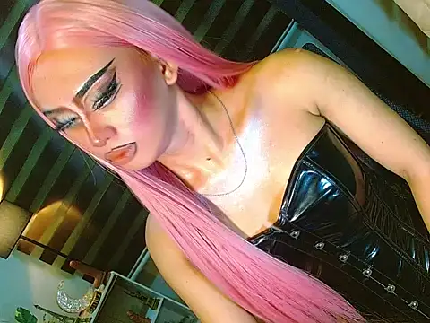Snapshot of Queen_yasii_88 chatting on 05-31-26, 06:09 Queen yasii 88 online show from 05-31-26, 06:09