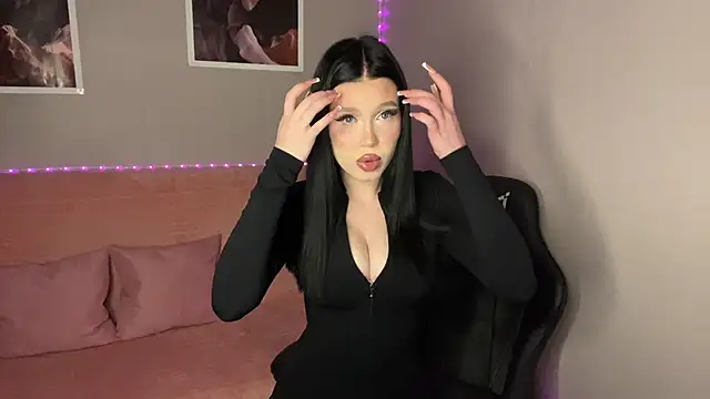 mistress of hearts online show from 09-26-25, 05:44