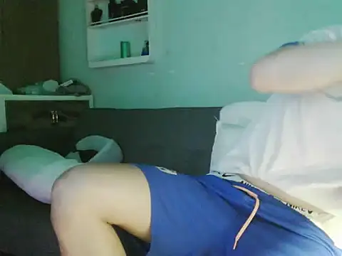 Snapshot of boyhigh1997 chatting on 05-03-26, 12:33 boyhigh1997 online show from 05-03-26, 12:33