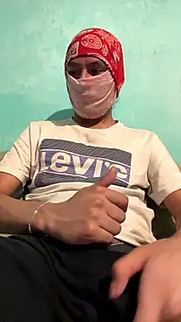 Snapshot of Skinny_Longhair chatting on 07-23-26, 01:30 Skinny Longhair online show from 07-23-26, 01:30
