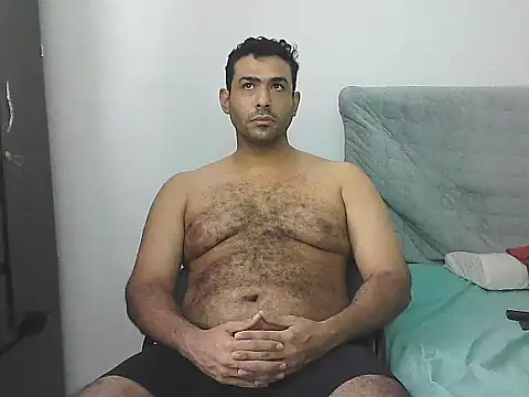Snapshot of morenocabro10 chatting on 04-26-26, 05:32 morenocabro10 online show from 04-26-26, 05:32