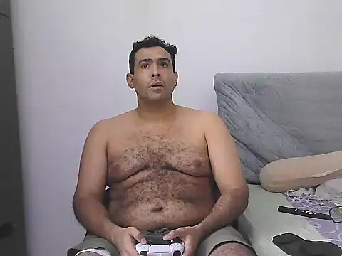 Snapshot of morenocabro10 chatting on 04-28-26, 02:27 morenocabro10 online show from 04-28-26, 02:27