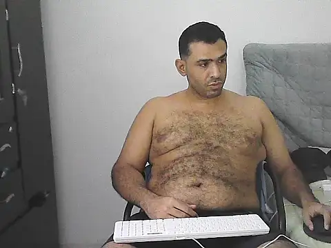 Snapshot of morenocabro10 chatting on 05-10-26, 10:37 morenocabro10 online show from 05-10-26, 10:37