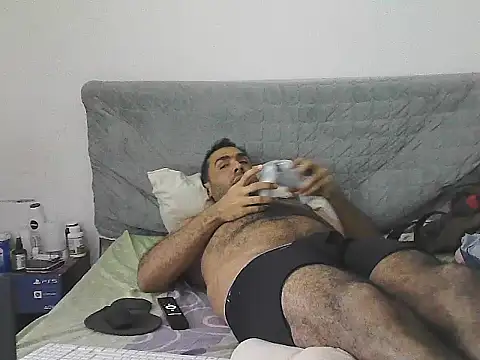 Snapshot of morenocabro10 chatting on 05-22-26, 02:51 morenocabro10 online show from 05-22-26, 02:51