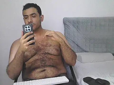Snapshot of morenocabro10 chatting on 05-29-26, 04:21 morenocabro10 online show from 05-29-26, 04:21
