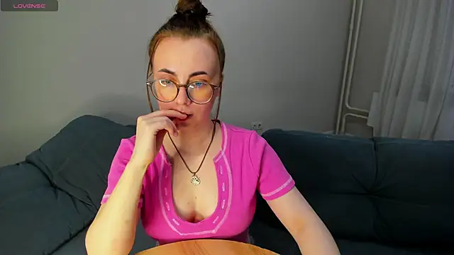 MewStella online show from 04-16-26, 04:30