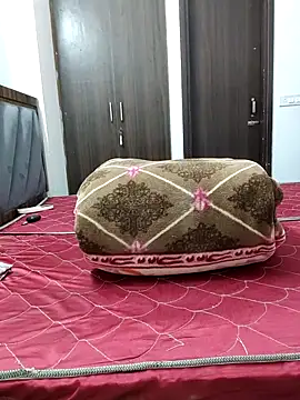 Snapshot of sweetpj chatting on 10-18-25, 05:57 sweetpj online show from 10-18-25, 05:57