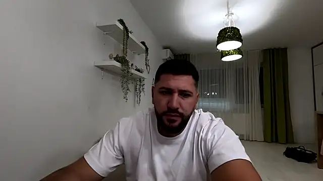 Gold Alpha Boy online show from 10-04-25, 11:52