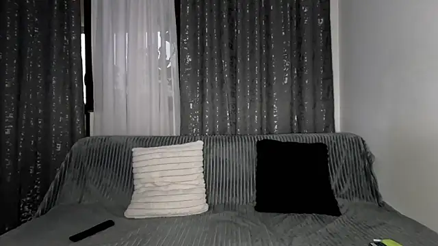 Gold Alpha Boy online show from 11-10-25, 02:05