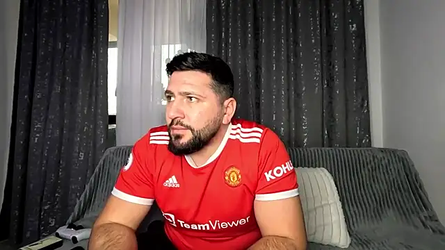 Gold Alpha Boy online show from 11-22-25, 01:10