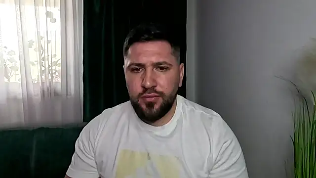 Gold Alpha Boy online show from 04-20-26, 01:03