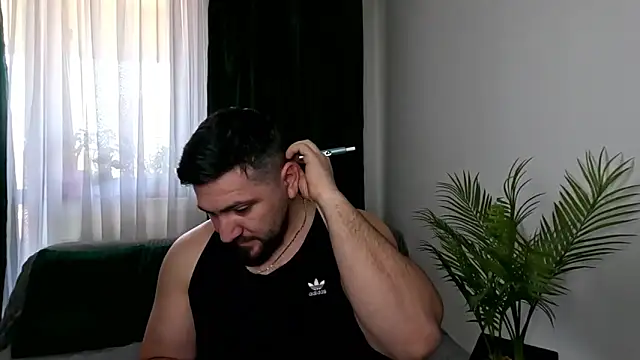 Gold Alpha Boy online show from 05-05-26, 09:06