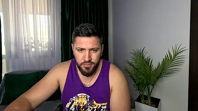 Gold Alpha Boy online show from 05-08-26, 02:44