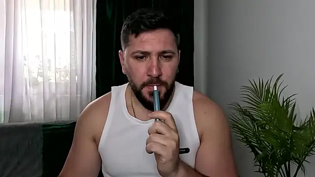 Gold Alpha Boy online show from 05-10-26, 12:54